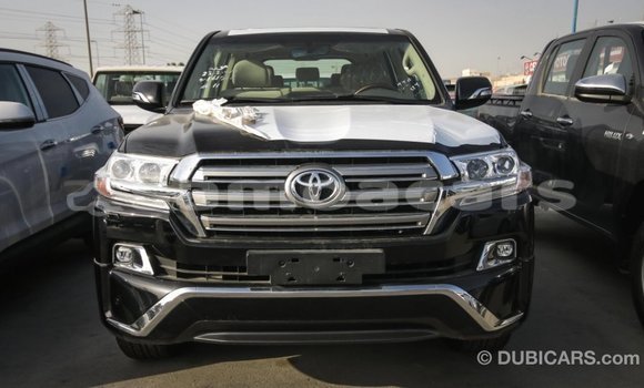 Acheter Import Voiture Toyota Land Cruiser Noir à Import - Dubai, A'ana Acheter Import Voiture Toyota Land Cruiser Noir à Import - Dubai, A'ana