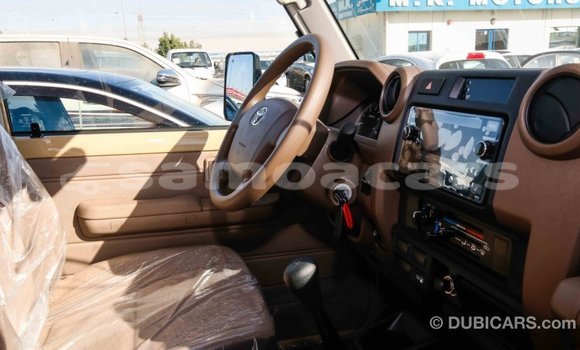 Acheter Import Voiture Toyota Land Cruiser Beige à Import - Dubai, A'ana Acheter Import Voiture Toyota Land Cruiser Beige à Import - Dubai, A'ana