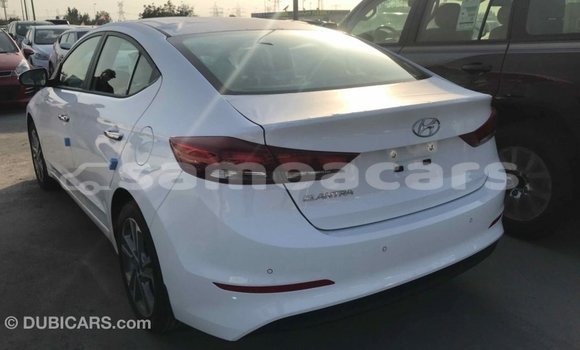 Acheter Import Voiture Hyundai Elantra Blanc à Import - Dubai, A'ana Acheter Import Voiture Hyundai Elantra Blanc à Import - Dubai, A'ana