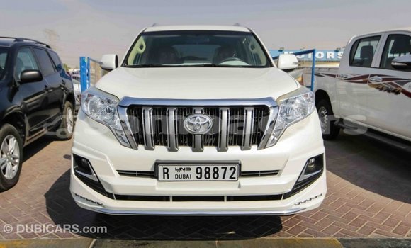 Acheter Import Voiture Toyota Prado Blanc à Import - Dubai, A'ana Acheter Import Voiture Toyota Prado Blanc à Import - Dubai, A'ana