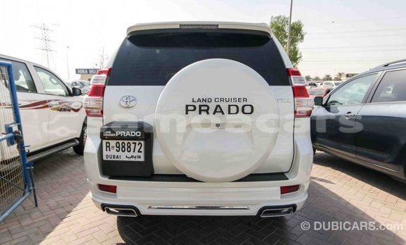 Acheter Import Voiture Toyota Prado Blanc à Import - Dubai, A'ana Acheter Import Voiture Toyota Prado Blanc à Import - Dubai, A'ana