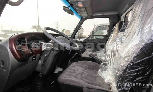 Buy Import Hyundai Accent White Car in Import - Dubai in A'ana Buy Import Hyundai Accent White Car in Import - Dubai in A'ana