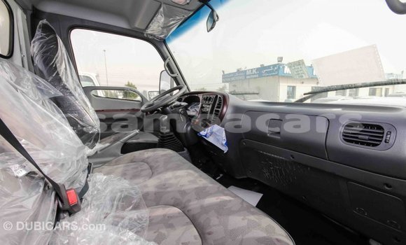 Buy Import Hyundai Accent White Car in Import - Dubai in A'ana Buy Import Hyundai Accent White Car in Import - Dubai in A'ana