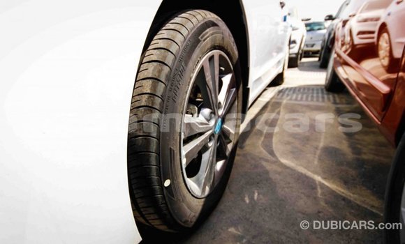 Acheter Import Voiture Hyundai Elantra Blanc à Import - Dubai, A'ana Acheter Import Voiture Hyundai Elantra Blanc à Import - Dubai, A'ana