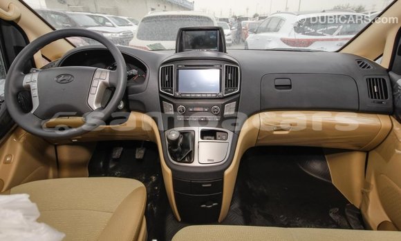 Buy Import Hyundai Accent White Car in Import - Dubai in A'ana Buy Import Hyundai Accent White Car in Import - Dubai in A'ana