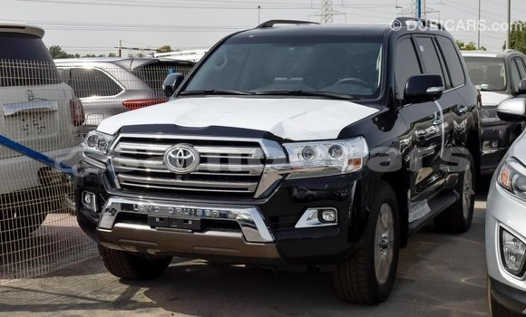 Buy Import Toyota Land Cruiser Black Car in Import - Dubai in A'ana Buy Import Toyota Land Cruiser Black Car in Import - Dubai in A'ana