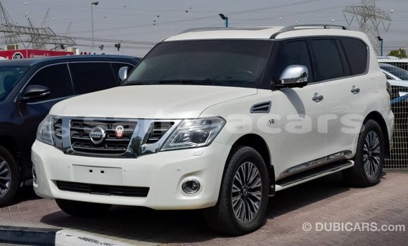 Acheter Import Voiture Nissan Patrol Blanc à Import - Dubai, A'ana Acheter Import Voiture Nissan Patrol Blanc à Import - Dubai, A'ana
