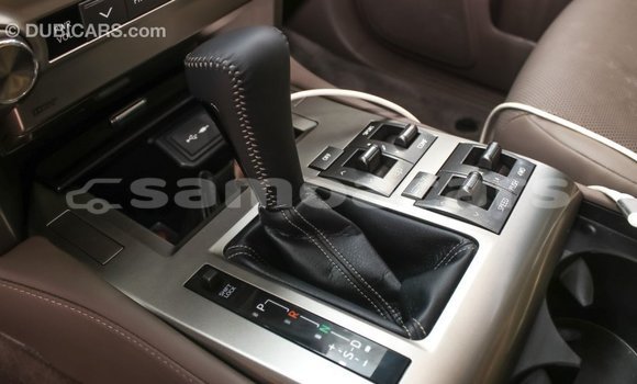 Acheter Import Voiture Lexus GX Blanc à Import - Dubai, A'ana Acheter Import Voiture Lexus GX Blanc à Import - Dubai, A'ana