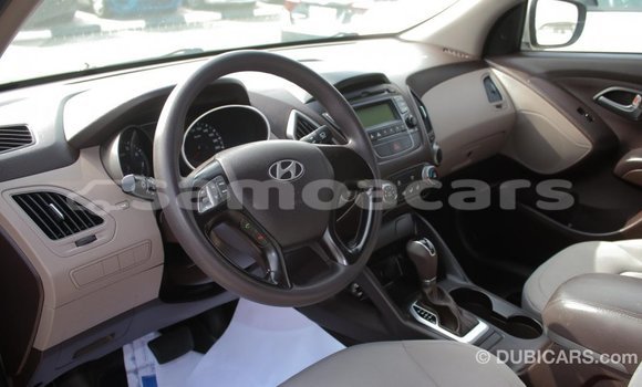 Buy Import Hyundai Tucson Beige Car in Import - Dubai in A'ana Buy Import Hyundai Tucson Beige Car in Import - Dubai in A'ana