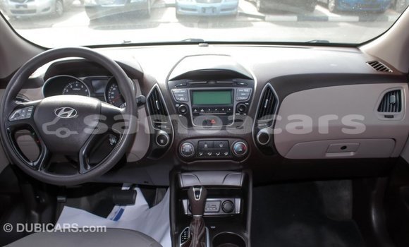 Buy Import Hyundai Tucson Beige Car in Import - Dubai in A'ana Buy Import Hyundai Tucson Beige Car in Import - Dubai in A'ana