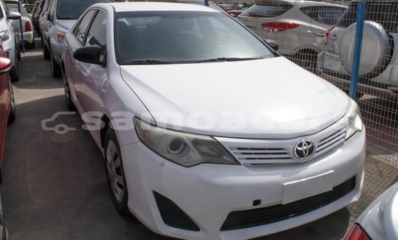 Acheter Import Voiture Toyota Camry Blanc à Import - Dubai, A'ana Acheter Import Voiture Toyota Camry Blanc à Import - Dubai, A'ana