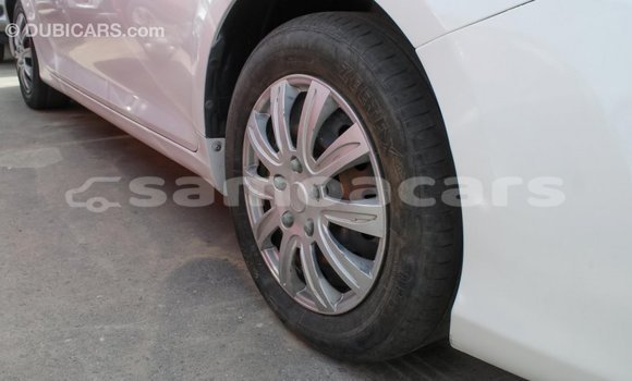 Acheter Import Voiture Toyota Camry Blanc à Import - Dubai, A'ana Acheter Import Voiture Toyota Camry Blanc à Import - Dubai, A'ana