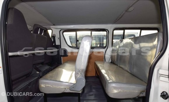 Acheter Import Voiture Toyota Hiace Blanc à Import - Dubai, A'ana Acheter Import Voiture Toyota Hiace Blanc à Import - Dubai, A'ana