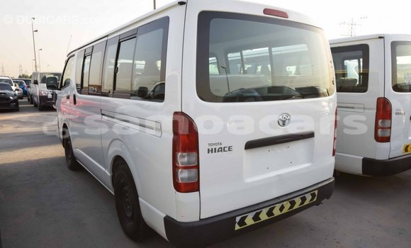 Acheter Import Voiture Toyota Hiace Blanc à Import - Dubai, A'ana Acheter Import Voiture Toyota Hiace Blanc à Import - Dubai, A'ana