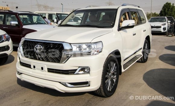 Buy Import Toyota Land Cruiser White Car in Import - Dubai in A'ana Buy Import Toyota Land Cruiser White Car in Import - Dubai in A'ana