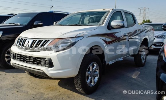 Buy Import Mitsubishi L200 White Car in Import - Dubai in A'ana Buy Import Mitsubishi L200 White Car in Import - Dubai in A'ana