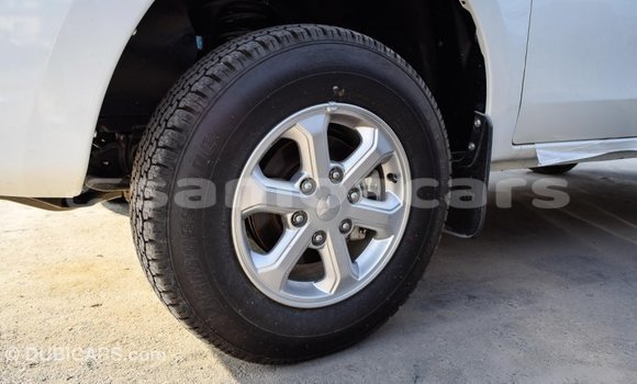 Buy Import Mitsubishi L200 White Car in Import - Dubai in A'ana Buy Import Mitsubishi L200 White Car in Import - Dubai in A'ana