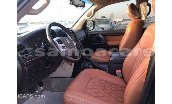 Buy Import Toyota Land Cruiser Black Car in Import - Dubai in A'ana Buy Import Toyota Land Cruiser Black Car in Import - Dubai in A'ana