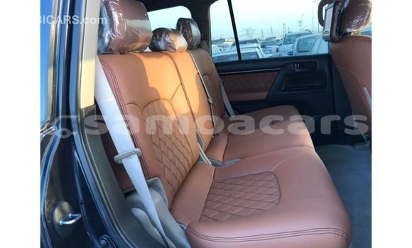 Buy Import Toyota Land Cruiser Black Car in Import - Dubai in A'ana Buy Import Toyota Land Cruiser Black Car in Import - Dubai in A'ana