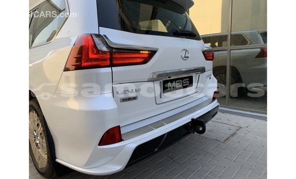 Acheter Import Voiture Lexus LX Blanc à Import - Dubai, A'ana Acheter Import Voiture Lexus LX Blanc à Import - Dubai, A'ana