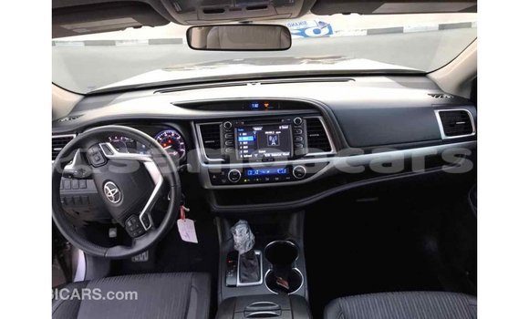 Acheter Import Voiture Toyota Highlander Autre à Import - Dubai, A'ana Acheter Import Voiture Toyota Highlander Autre à Import - Dubai, A'ana