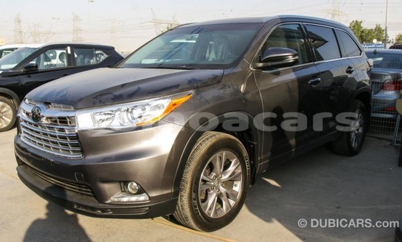 Acheter Import Voiture Toyota Highlander Autre à Import - Dubai, A'ana Acheter Import Voiture Toyota Highlander Autre à Import - Dubai, A'ana