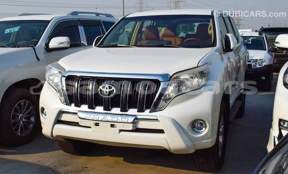 Acheter Import Voiture Toyota Prado Blanc à Import - Dubai, A'ana Acheter Import Voiture Toyota Prado Blanc à Import - Dubai, A'ana