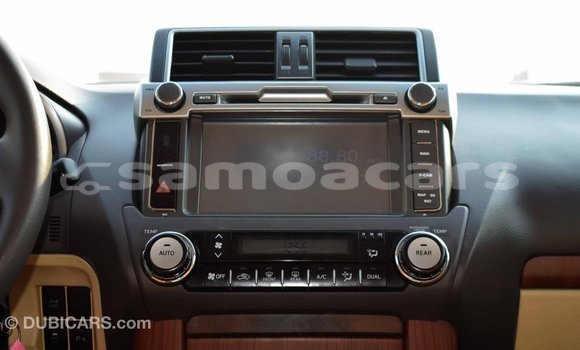 Acheter Import Voiture Toyota Prado Blanc à Import - Dubai, A'ana Acheter Import Voiture Toyota Prado Blanc à Import - Dubai, A'ana