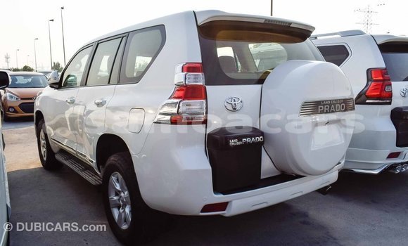 Acheter Import Voiture Toyota Prado Blanc à Import - Dubai, A'ana Acheter Import Voiture Toyota Prado Blanc à Import - Dubai, A'ana