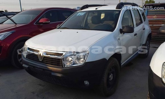 Acheter Import Voiture Renault Duster Blanc à Import - Dubai, A'ana Acheter Import Voiture Renault Duster Blanc à Import - Dubai, A'ana