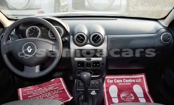 Acheter Import Voiture Renault Duster Blanc à Import - Dubai, A'ana Acheter Import Voiture Renault Duster Blanc à Import - Dubai, A'ana