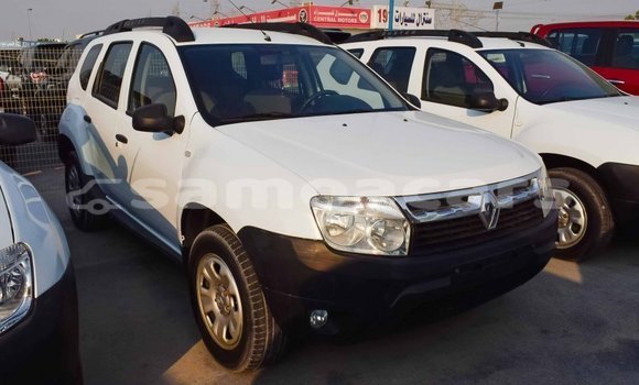 Acheter Import Voiture Renault Duster Blanc à Import - Dubai, A'ana