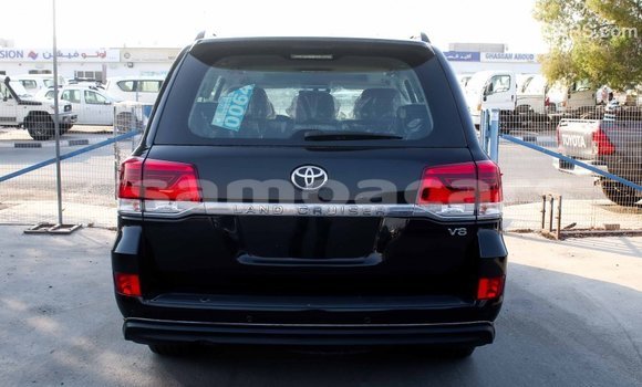 Buy Import Toyota Land Cruiser Black Car in Import - Dubai in A'ana Buy Import Toyota Land Cruiser Black Car in Import - Dubai in A'ana