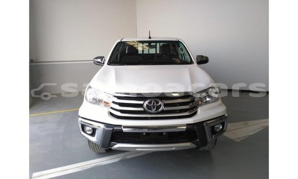 Buy Import Toyota Hilux White Car in Import - Dubai in A'ana Buy Import Toyota Hilux White Car in Import - Dubai in A'ana