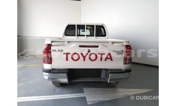 Buy Import Toyota Hilux White Car in Import - Dubai in A'ana Buy Import Toyota Hilux White Car in Import - Dubai in A'ana