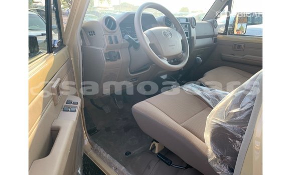 Buy Import Toyota Land Cruiser Beige Car in Import - Dubai in A'ana Buy Import Toyota Land Cruiser Beige Car in Import - Dubai in A'ana