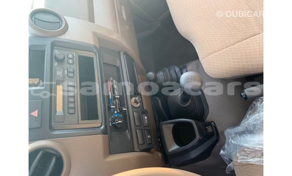 Buy Import Toyota Land Cruiser Beige Car in Import - Dubai in A'ana Buy Import Toyota Land Cruiser Beige Car in Import - Dubai in A'ana