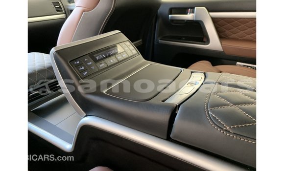 Acheter Import Voiture Toyota Land Cruiser Noir à Import - Dubai, A'ana Acheter Import Voiture Toyota Land Cruiser Noir à Import - Dubai, A'ana