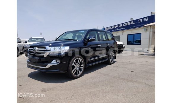 Acheter Import Voiture Toyota Land Cruiser Noir à Import - Dubai, A'ana Acheter Import Voiture Toyota Land Cruiser Noir à Import - Dubai, A'ana