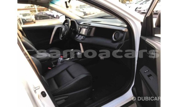 Acheter Import Voiture Toyota 4Runner Blanc à Import - Dubai, A'ana Acheter Import Voiture Toyota 4Runner Blanc à Import - Dubai, A'ana