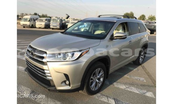 Acheter Import Voiture Toyota Highlander Autre à Import - Dubai, A'ana Acheter Import Voiture Toyota Highlander Autre à Import - Dubai, A'ana