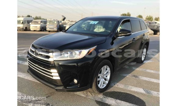 Acheter Import Voiture Toyota Highlander Noir à Import - Dubai, A'ana Acheter Import Voiture Toyota Highlander Noir à Import - Dubai, A'ana