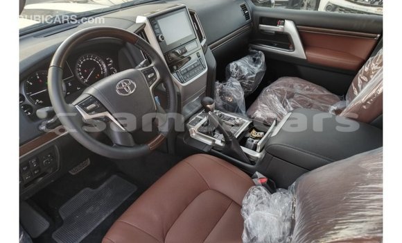 Buy Import Toyota Land Cruiser Black Car in Import - Dubai in A'ana Buy Import Toyota Land Cruiser Black Car in Import - Dubai in A'ana