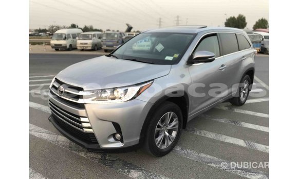 Acheter Import Voiture Toyota Highlander Autre à Import - Dubai, A'ana Acheter Import Voiture Toyota Highlander Autre à Import - Dubai, A'ana