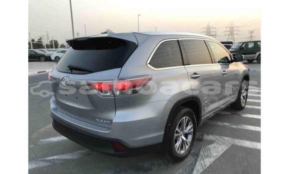 Acheter Import Voiture Toyota Highlander Autre à Import - Dubai, A'ana Acheter Import Voiture Toyota Highlander Autre à Import - Dubai, A'ana