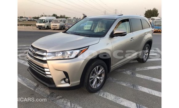 Acheter Import Voiture Toyota Highlander Autre à Import - Dubai, A'ana Acheter Import Voiture Toyota Highlander Autre à Import - Dubai, A'ana