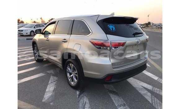 Acheter Import Voiture Toyota Highlander Autre à Import - Dubai, A'ana Acheter Import Voiture Toyota Highlander Autre à Import - Dubai, A'ana