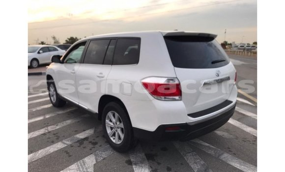 Acheter Import Voiture Toyota Highlander Blanc à Import - Dubai, A'ana Acheter Import Voiture Toyota Highlander Blanc à Import - Dubai, A'ana