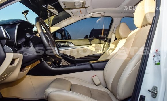 Acheter Import Voiture Nissan Maxima Blanc à Import - Dubai, A'ana Acheter Import Voiture Nissan Maxima Blanc à Import - Dubai, A'ana