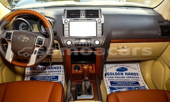 Acheter Import Voiture Toyota Prado Blanc à Import - Dubai, A'ana Acheter Import Voiture Toyota Prado Blanc à Import - Dubai, A'ana